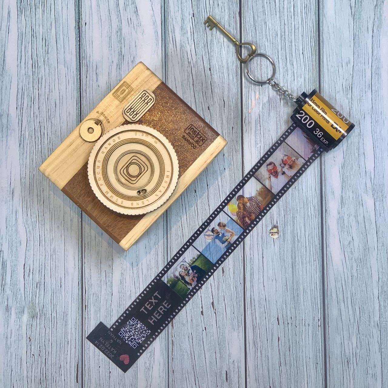 Personalized Customized Memory Retro Camera Film HD Photo Album Film Roll Keychain F4 Voice Message Creative Birthday Valentine Christmas Graduation Friend Anniversary Gift Souvenir Customized Handmade - uniqicon